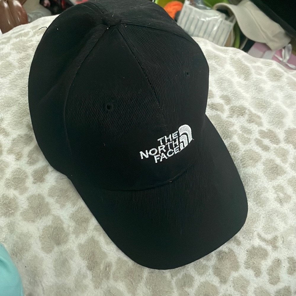 Womens The North Face hat